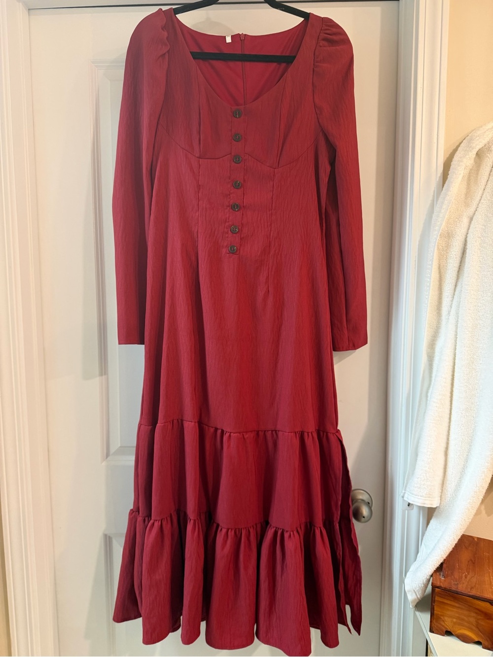 Women's Burgundy Tiered Button-Front Midi Dress